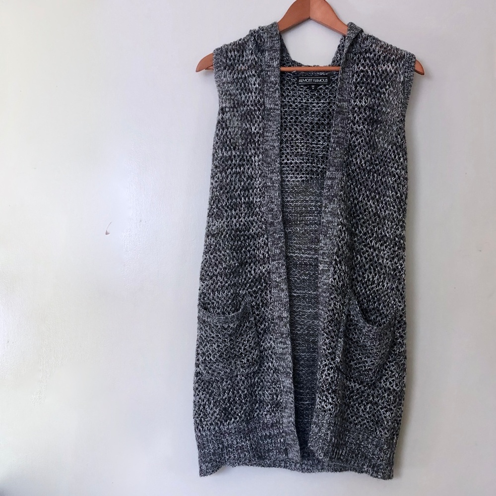 Loose Knit Gray Summer Vest - Hooded